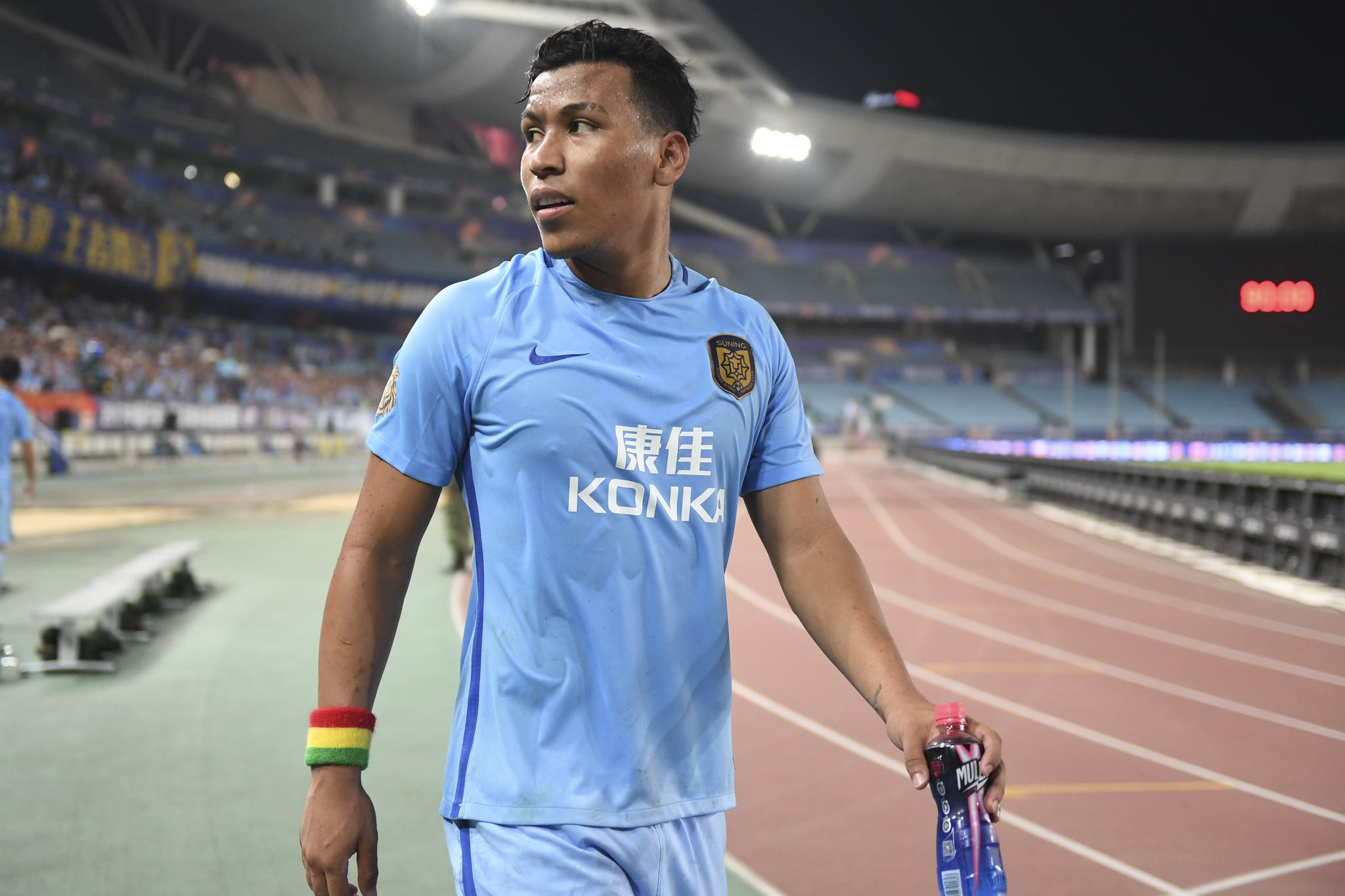 包含赛后中超焦点战，夏洛特黄蜂遗憾出局，压力陡增，训练强度明显提升的词条