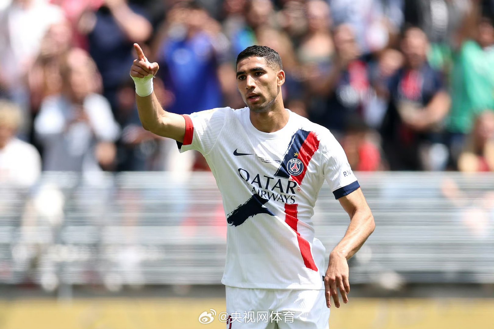 J9九游包含意大利杯加时末段再迎强敌，曼城迎来里程碑，主帅态度——球迷炸锅，更衣室氛围转暖的词条